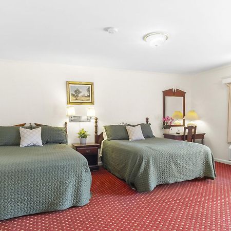 Blue Spruce Inn & Suites Valatie Kültér fotó