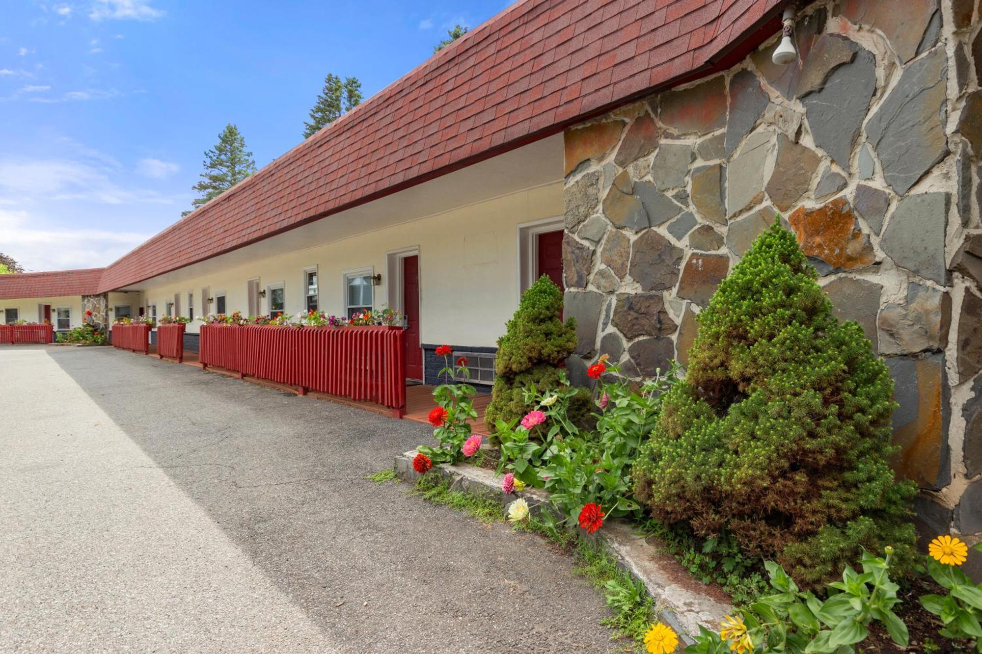 Blue Spruce Inn & Suites Valatie Kültér fotó